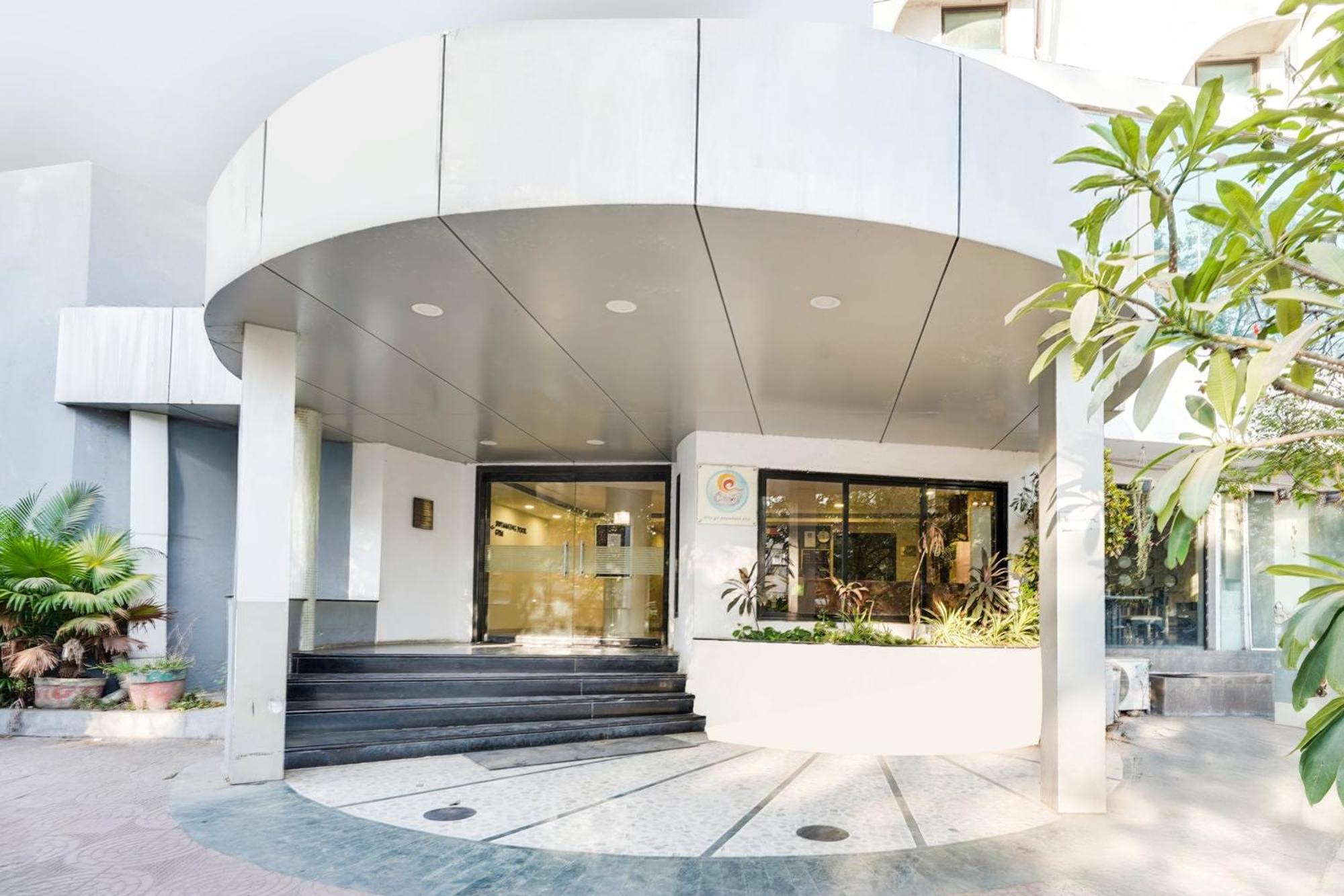ホテル Palette Country Club スーラト エクステリア 写真