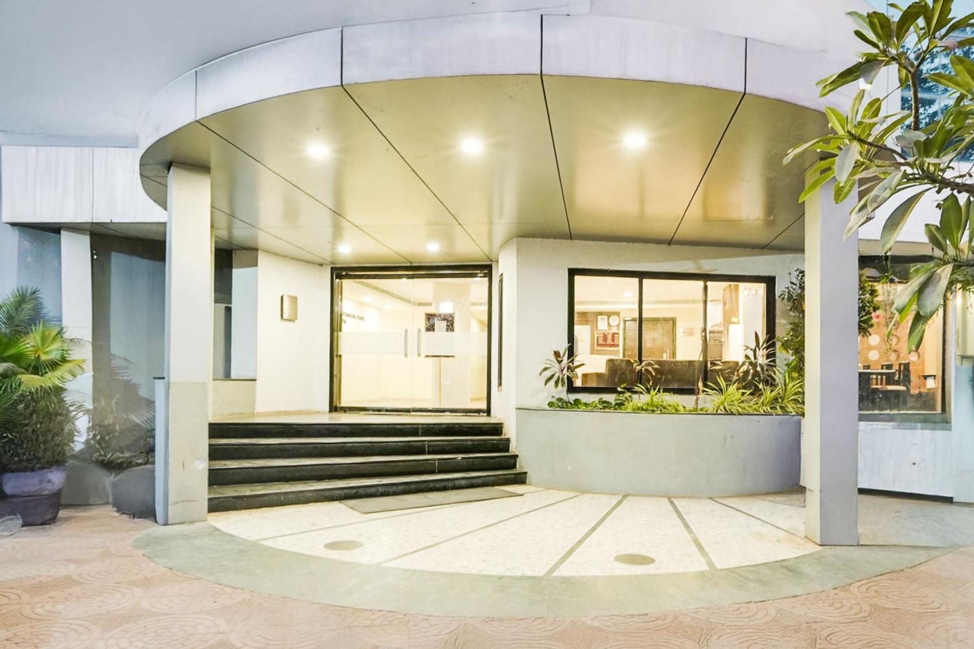 ホテル Palette Country Club スーラト エクステリア 写真